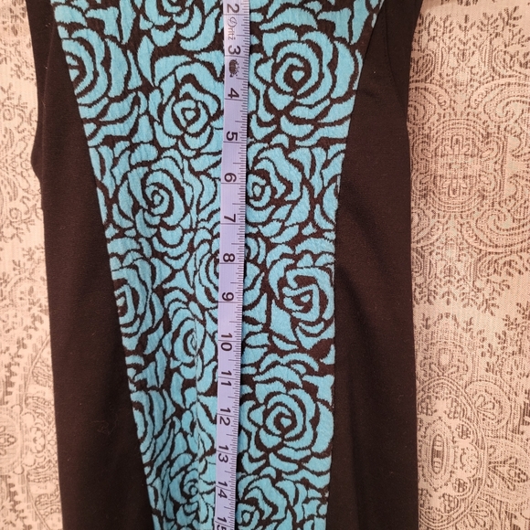 Sleeveless drop waist dress - Picture 3 of 6